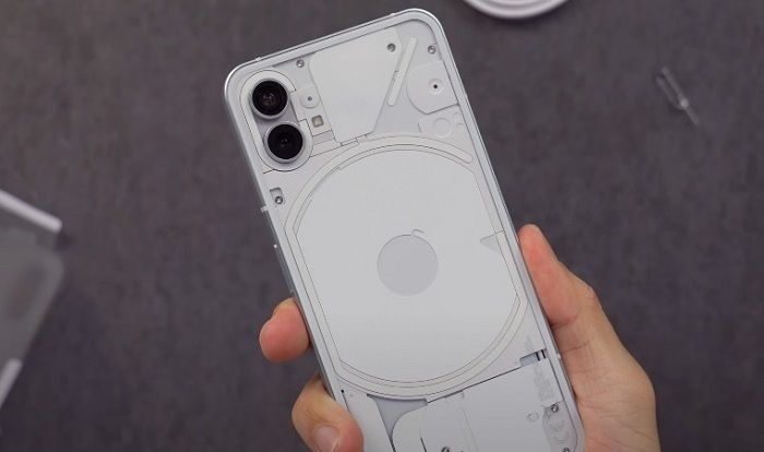 Review HP Nothing Phone 1; Desain Elegan dan Sekilas Mirip iPhone 11