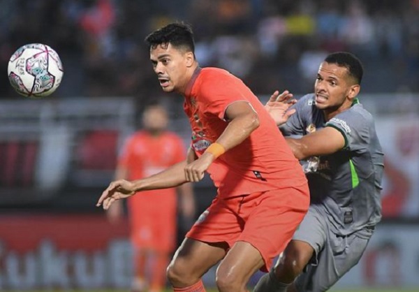 Penalti Pato Menangkan Borneo FC