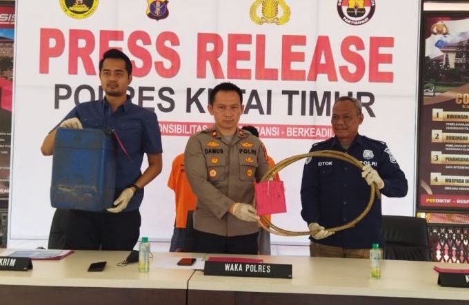 Dua pria berinisial RPS (31) dan BS (41) diamankan Satuan Reskrim Polres Kutai Timur (Kutim), Kalimantan Timur (Kaltim) karena melakukan tindak pidana penyalahgunaan bahan bakar minyak (BBM) subsidi.