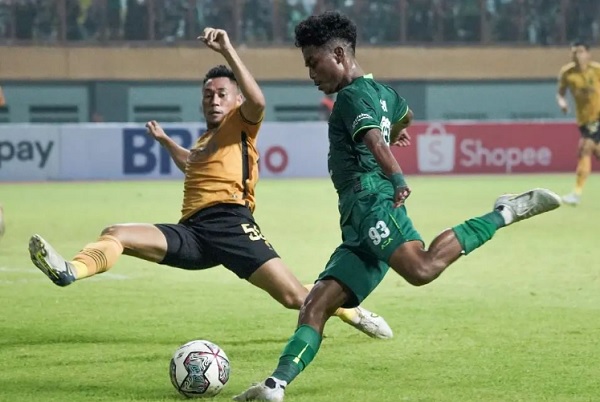 Persebaya memboyong 22 pemainnya ke Samarinda untuk menghadapi laga away kontra Borneo FC di Stadion Segiri, Samarinda, Jumat (19/8/2022).