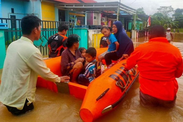 Ratusan Rumah Warga di Penajam Paser Utara Terendam Banjir