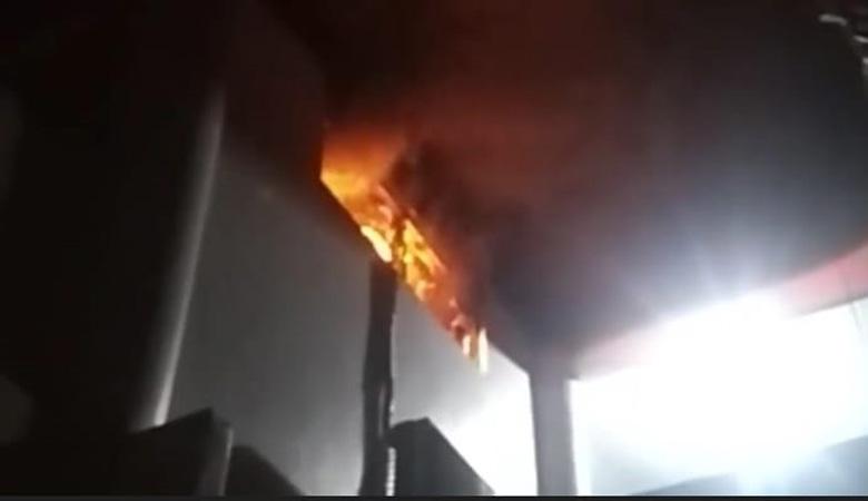 Diduga Korsleting AC, Gedung PPPA di Balai Kota Samarinda Terbakar