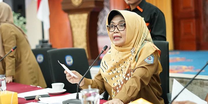 Neni Moerniaeni Shows Strong Commitment to Education, Offers UKT Subsidies for Bontang Students