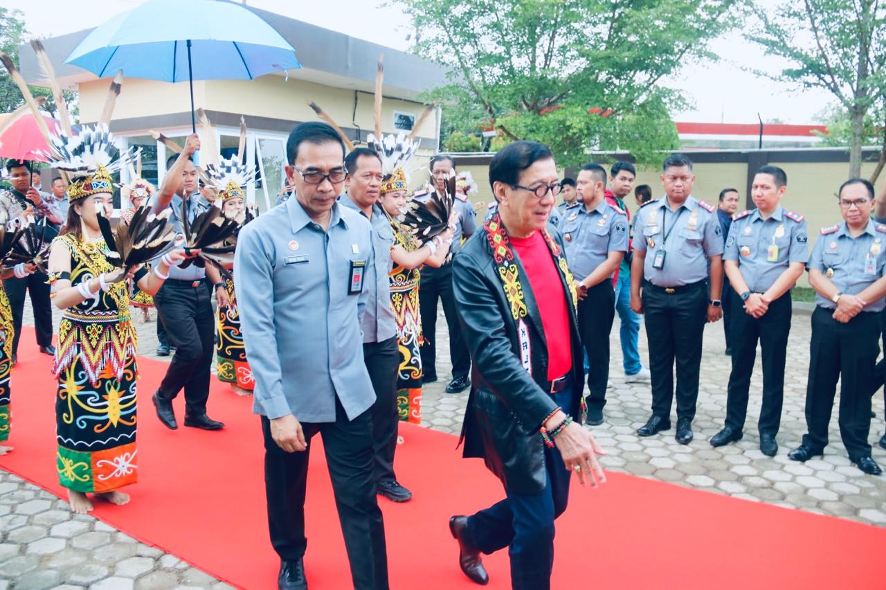 Perdana, Menkumham Hadiri Rapat Kabinet di IKN dan Sambangi Lapas Balikpapan