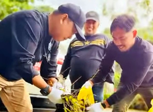 DPMPTSP Bontang Dukung Program Jumat Bersih, Ajak Masyarakat Berpartisipasi