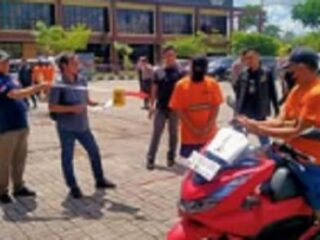 Penembakan Brutal Depan THM Samarinda: Polisi Rekonstruksi 52 Adegan, 10 Tersangka Dihadirkan