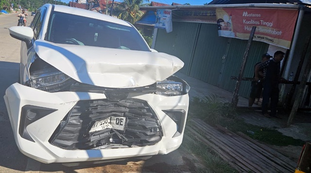 Dua Anggota Dewan Kecelakaan di Jalan Poros Samarinda-Bontang, Mobil Rusak Parah