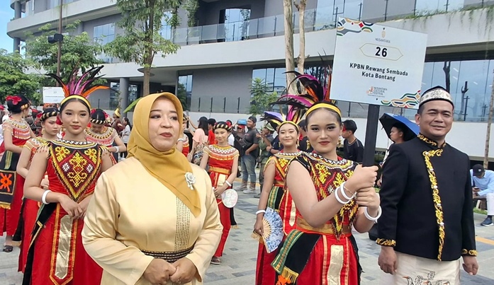 Tari “Kuntul Perak” Bontang Bikin Takjub di Langit IKN