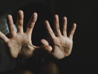 Pemuda di Berau Rudapaksa Nenek 56 Tahun, Uang Rp200 Ribu pun Dicuri