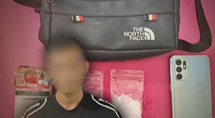 Tertangkap Duduk di Pinggir Jalan, Pria di Kukar Kedapatan Simpan Sabu Hampir 15 Gram