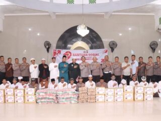 Polres Bontang dan Bhayangkari Salurkan Bansos di Ponpes Subulana, Sambut Hari Bhayangkara ke-79