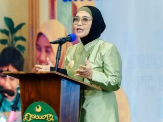 Tutup Program 100 Hari Kerja, Pemkot Bontang Gelar Seminar Parenting WAJAR 1921