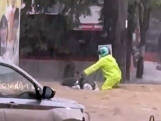 Balikpapan Lumpuh karena Banjir: Ojol Gagal Narik, Suami Tak Bisa Temani Operasi Istri