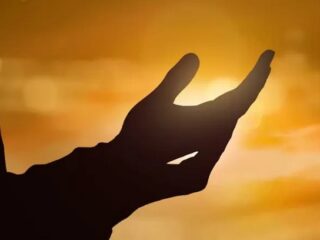 Ini 7 Amalan yang Dianjurkan Umat Muslim di Malam 1 Suro