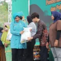 Peduli Kelompok Rentan, Pemprov Kaltim Salurkan Bantuan Sosial di UMKM Festival 2025