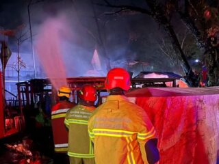 Kebakaran di Balikpapan, Gerobak Dagang Warga Ludes Terbakar