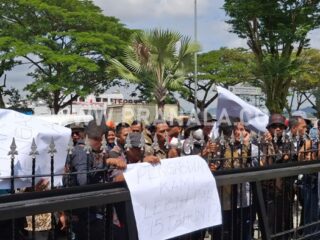 Honorer Non-Database Kaltim Protes, Minta Gubernur Tepati Janji