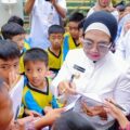 Sentuh Hati Anak, Wali Kota Bontang Turun Langsung Periksa Kuku dan Imunisasi Pelajar